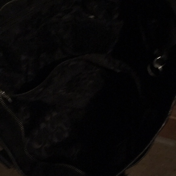 Coach - Picture 2 of 9